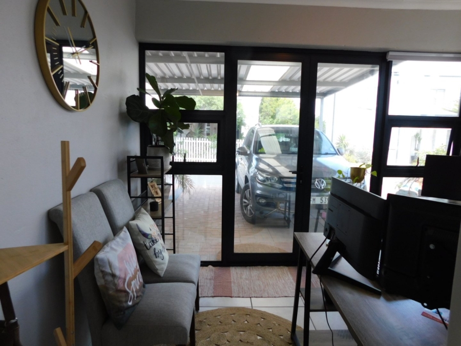 To Let 3 Bedroom Property for Rent in Gordons Bay Central Western Cape